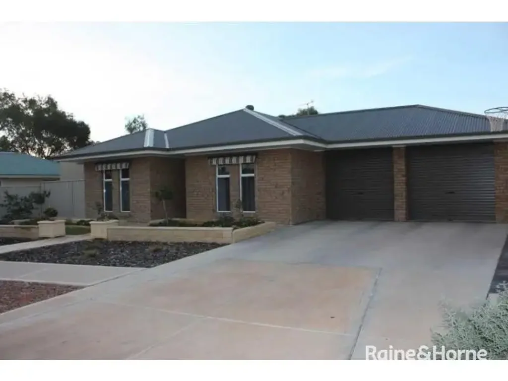 11 Wattle Drive, Roxby Downs, SA 5725
