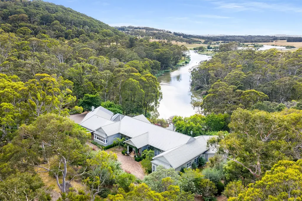 Berrima 5બેડરૂમ Riverside Jewel