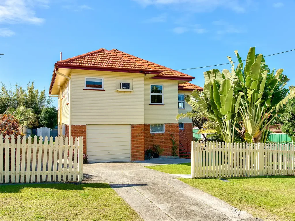 Kedron 3ਬੈੱਡਰੂਮ Generous 675m2 block in an elevated & sought-after Kedron pocket!