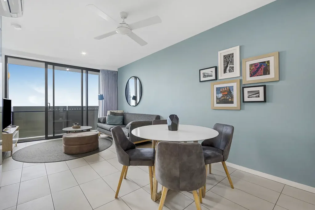 Hamilton 1Zimmer Refined Riverside Living at Portside Hamilton