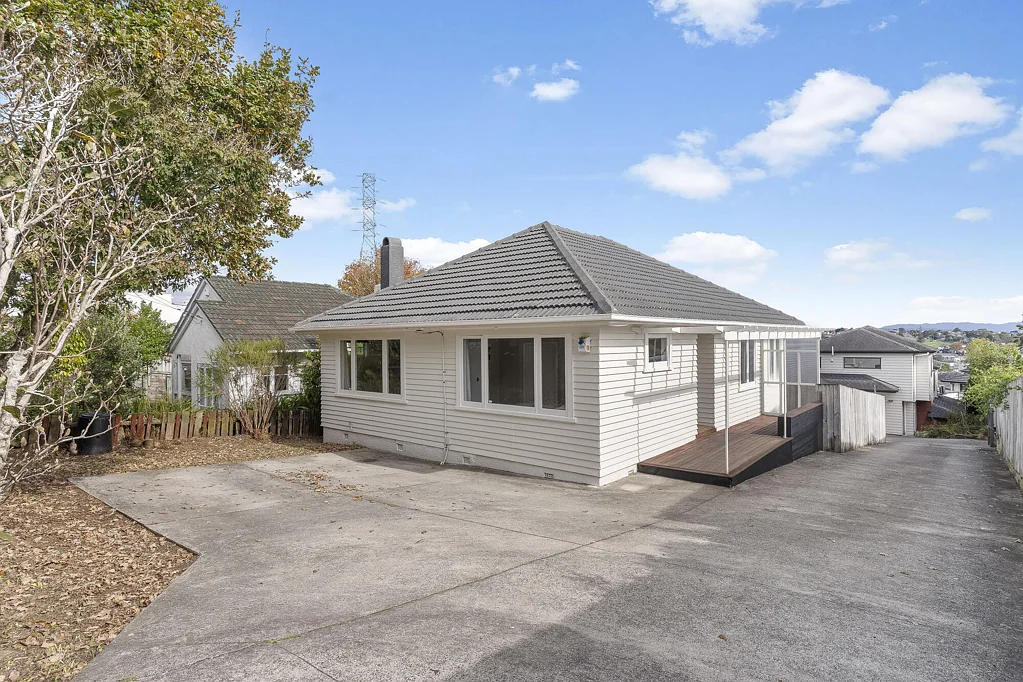 Mount Roskill 3房  Freehold Bungalow with Future Upside