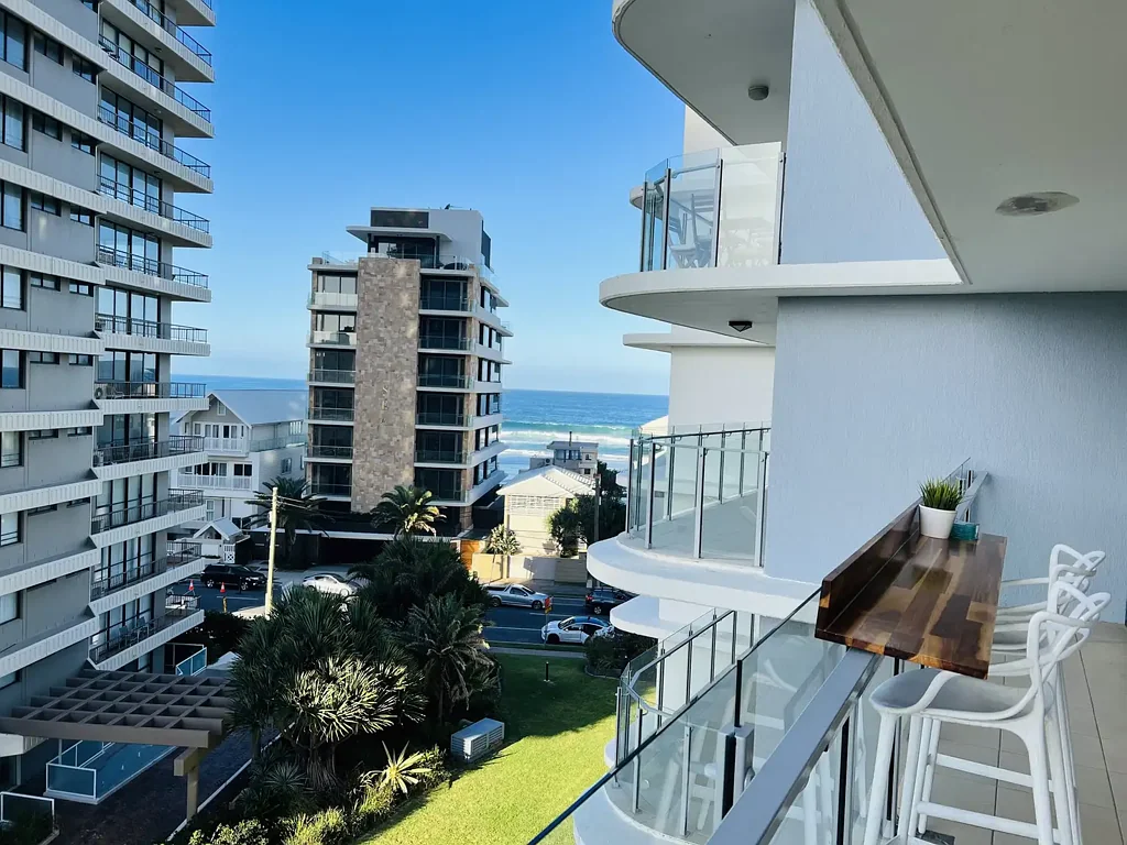 Great Hinterland & Ocean Views in Sunbird Beach Resort!