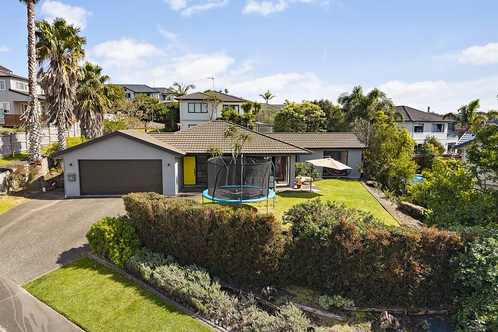 2 Rakau Views, Orewa, Rodney, Auckland