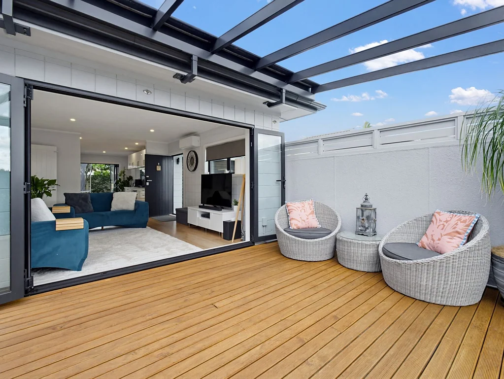 Mangere Bridge 2कमरा Fresh, Coastal, Move‑In Ready