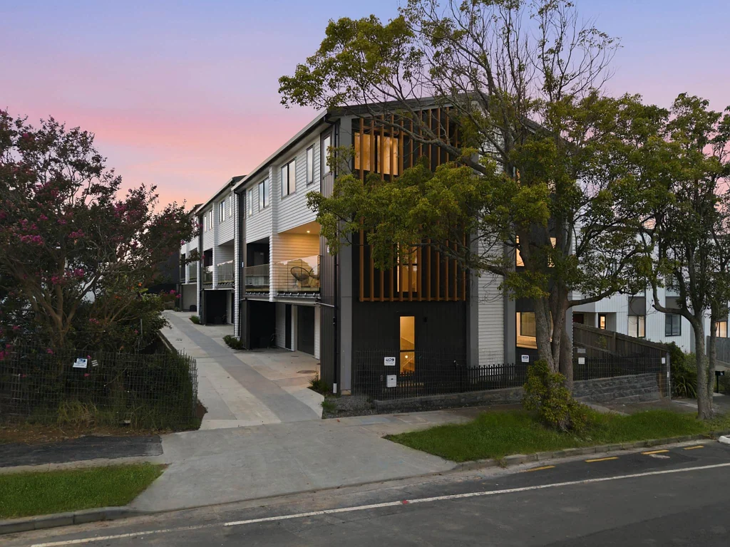 Glen Innes 4બેડરૂમ Enquires over $900,000