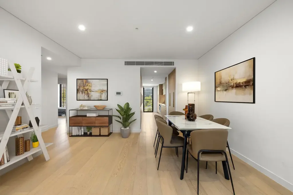 Ultimo 3 Slaapkamer SPACIOUS MODERN NEAR NEW LIVING | TANDEM PARKING