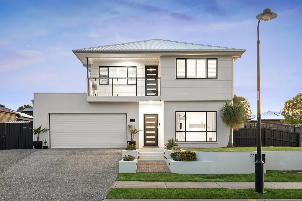 South Ripley 5部屋 Resort Inspired Family Haven With Four Living Areas, Pool and Basketball Court!