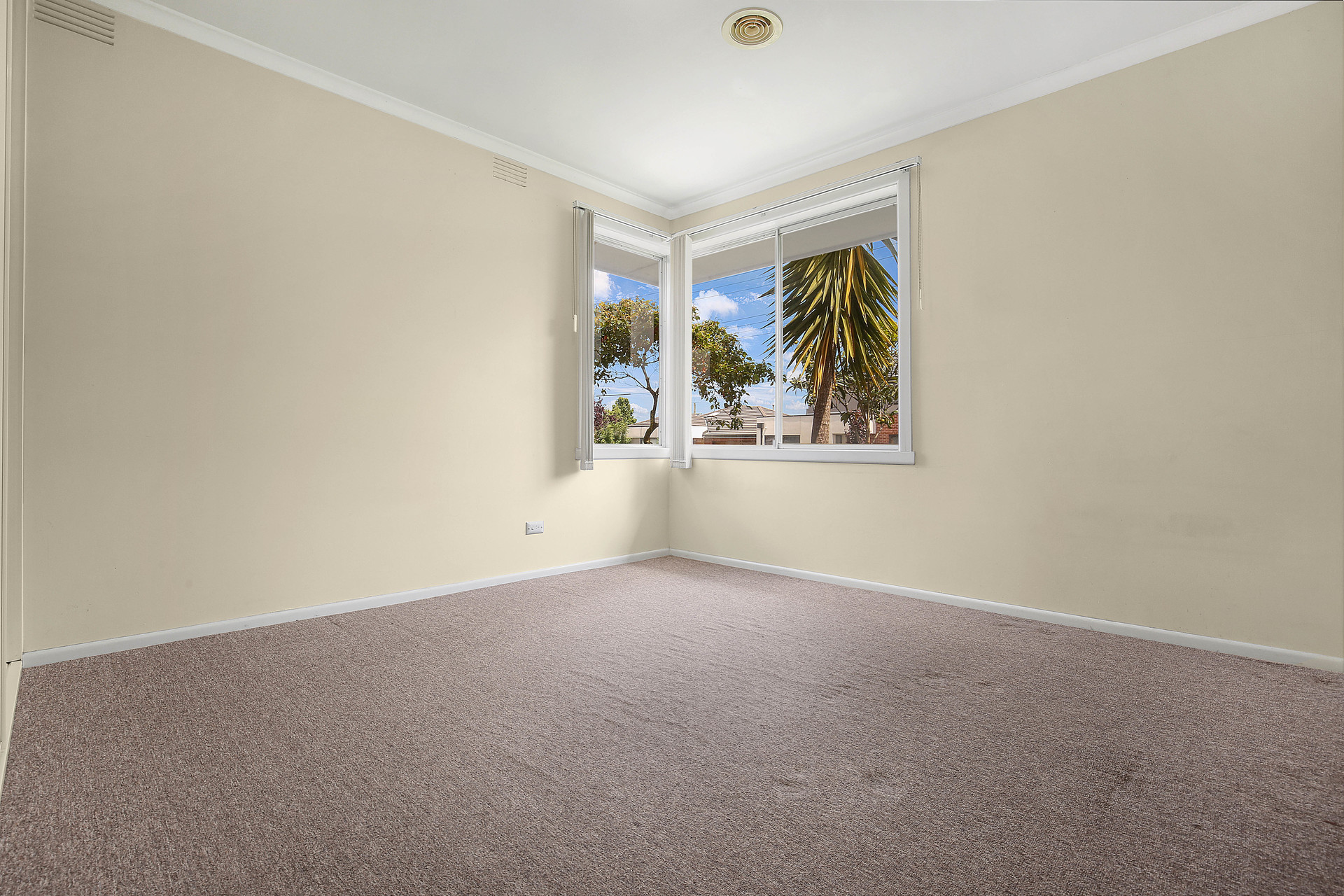 8 LINOAK AV, LALOR VIC 3075, 0 habitaciones, 0 baños, House