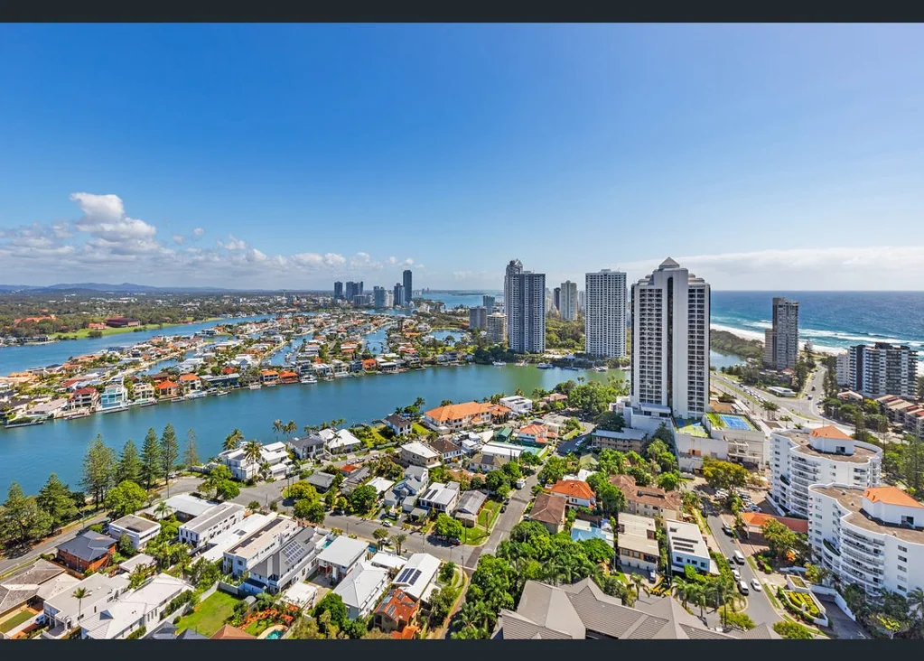 Surfers Paradise 3 Bedroom Luxury Living in the Heart of Surfers Paradise