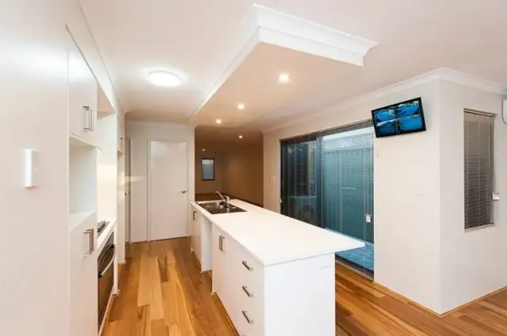 YOU LOVE THIS TOWNHOUSE WITH ALL THE EXTRAS