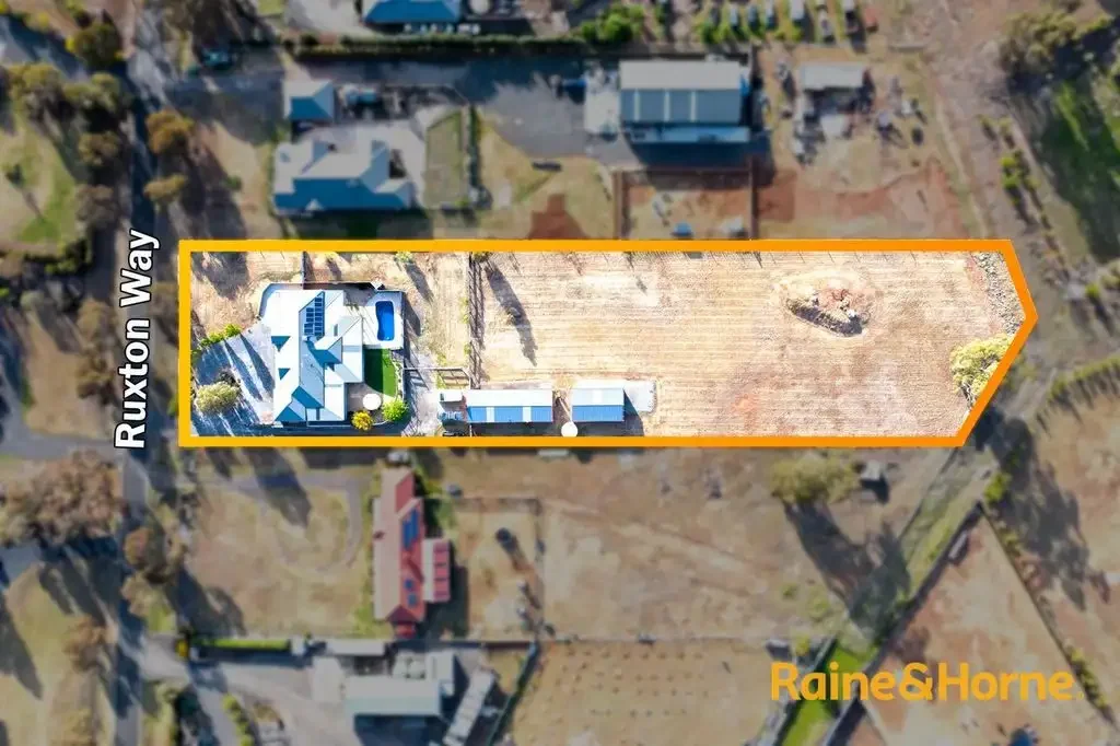 Hopetoun Park 4Zimmer Contemporary Lifestyle on 7,321sqm Family Haven with Pool & Sheds.