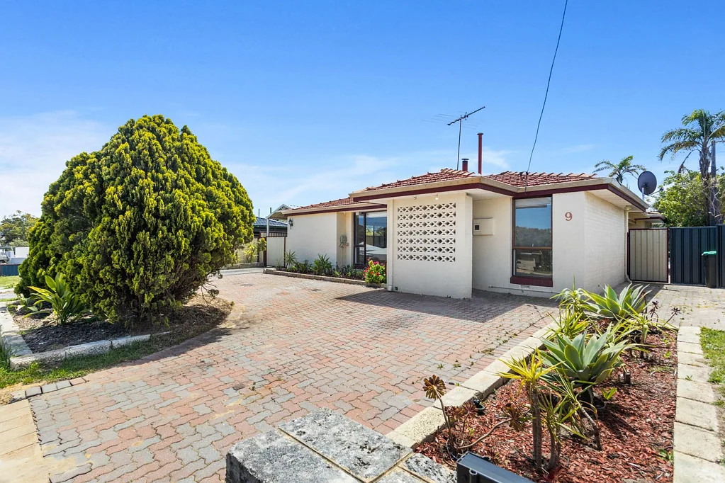 9 Macedon Place, Craigie, WA 6025