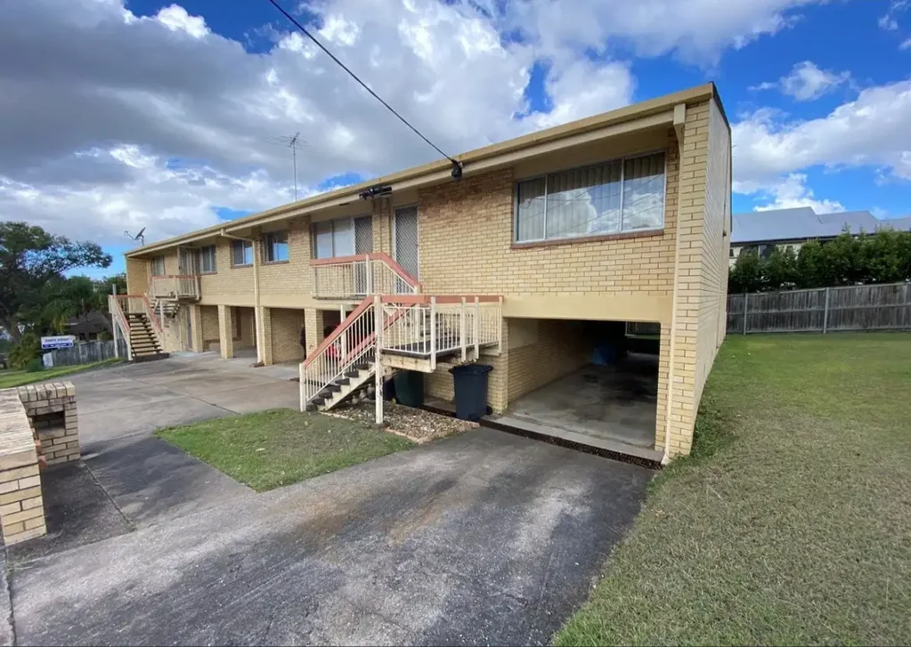Spacious Unit in Prime Location