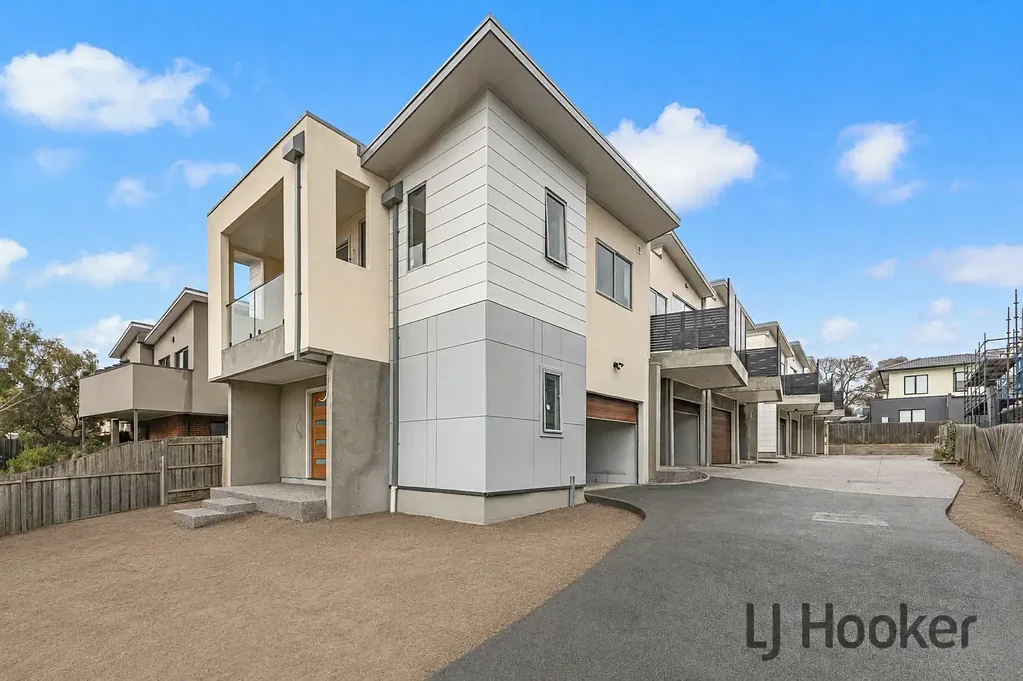 Lilydale 2Habitaciones 95% Complete! Priced to sell! Get in before they are gone!!!