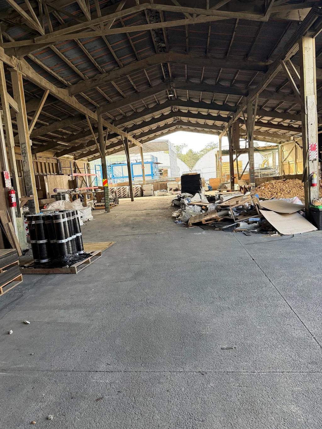 Silverdale Open Shed for Lease - Act Now!