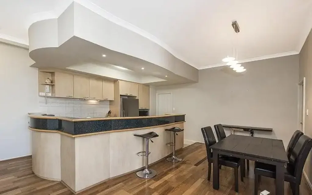 RESORT STYLE PARTLY FURNISHED 2X2 INNER CITY HOME OFFERING AMAZING LIFESTYLE CHOICES!
