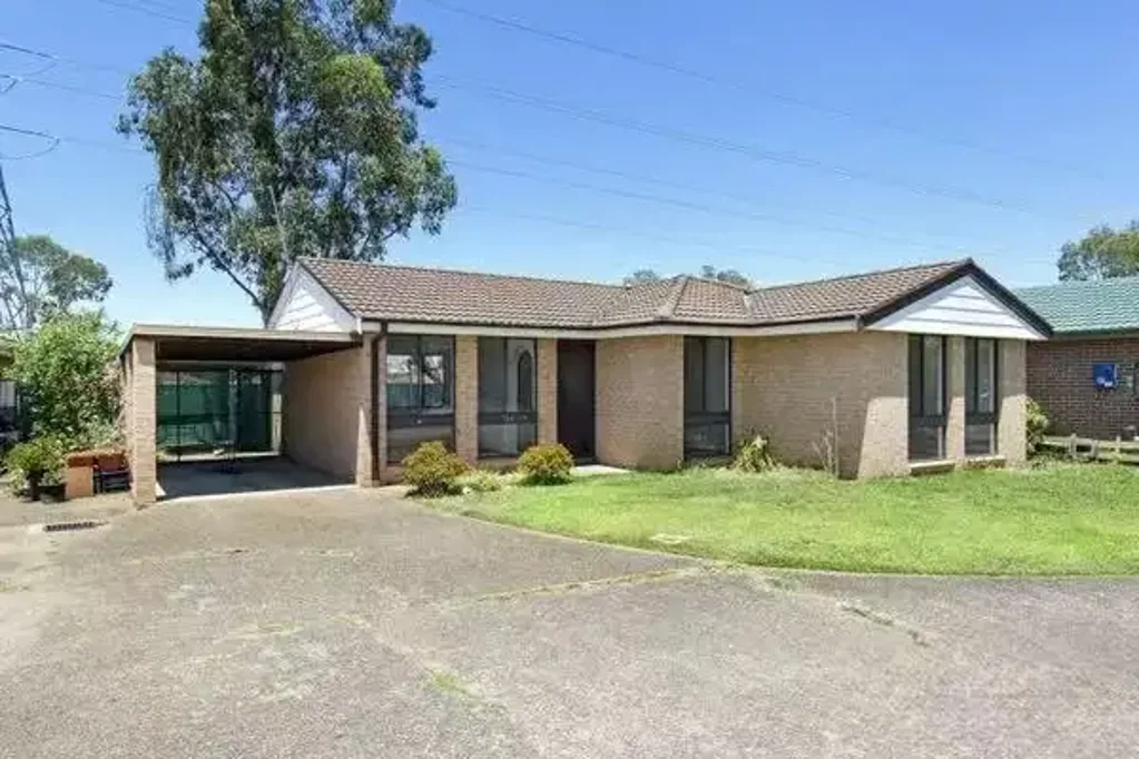 Spacious & Bright 3-Bedroom Villa - Available for a 6–7 Month Lease Only