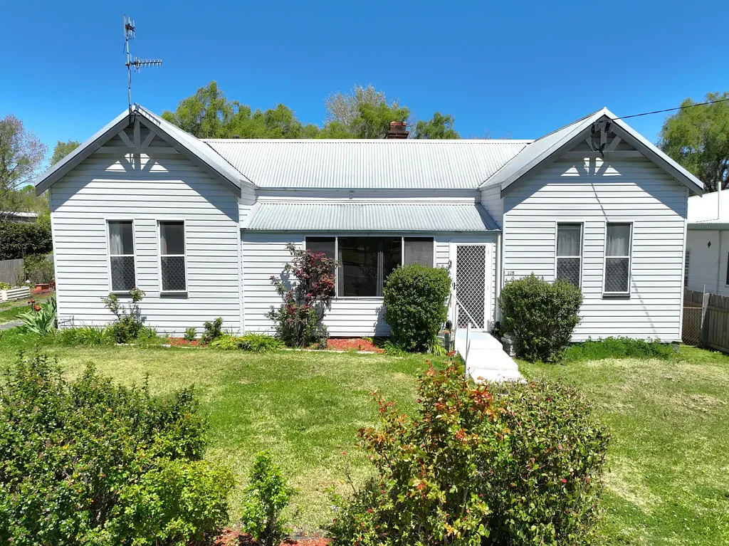 Glen Innes 2침실 Roomy Two-Bedder on a Big Block