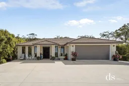 27-29 Verdelho Drive, Morayfield