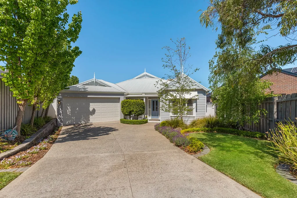 17 Mayfin Court, Sunbury, VIC 3429