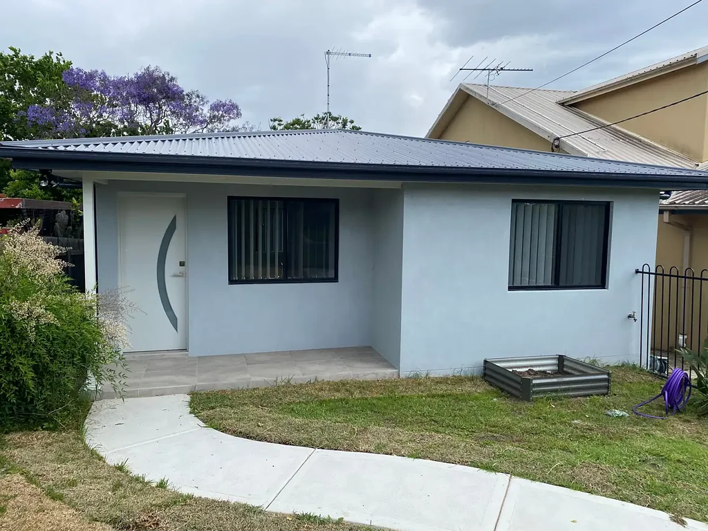 Utilities Included – Water, Electricity and Garden Maintenance