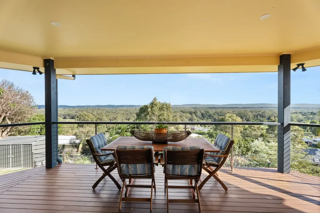 Craignish 4غرفة نوم Elevated Family Living with Rural & Ocean Views