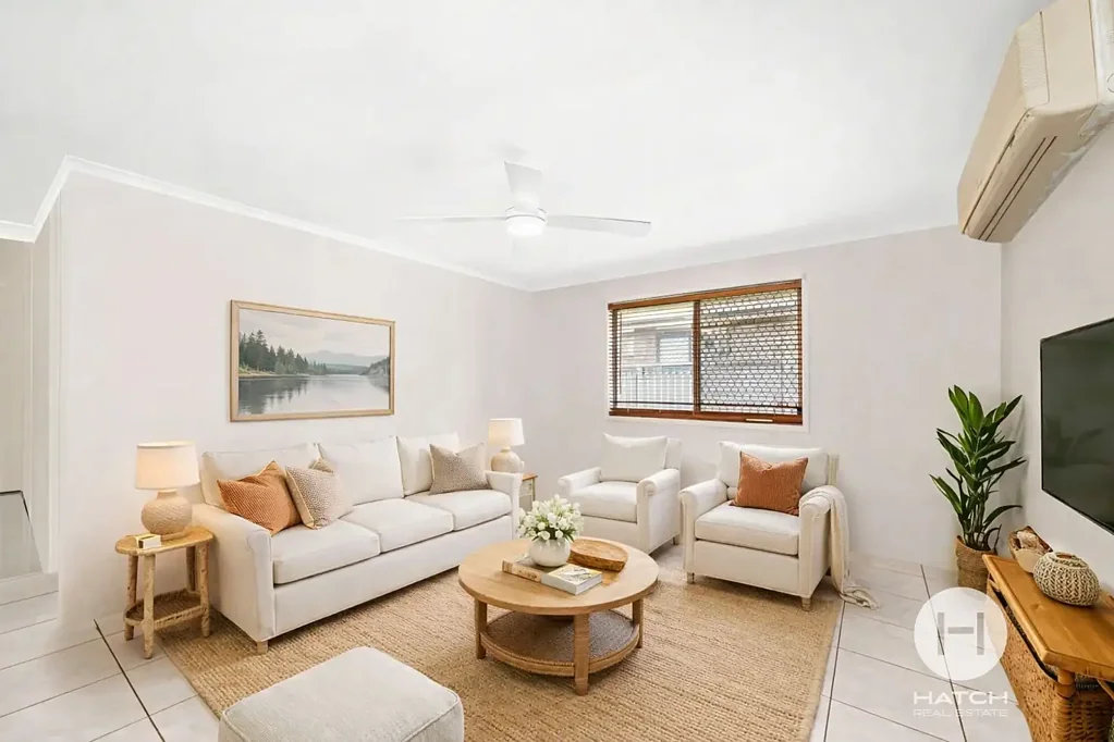 Coastal Comfort & Flexible Living – East of Oxley Avenue