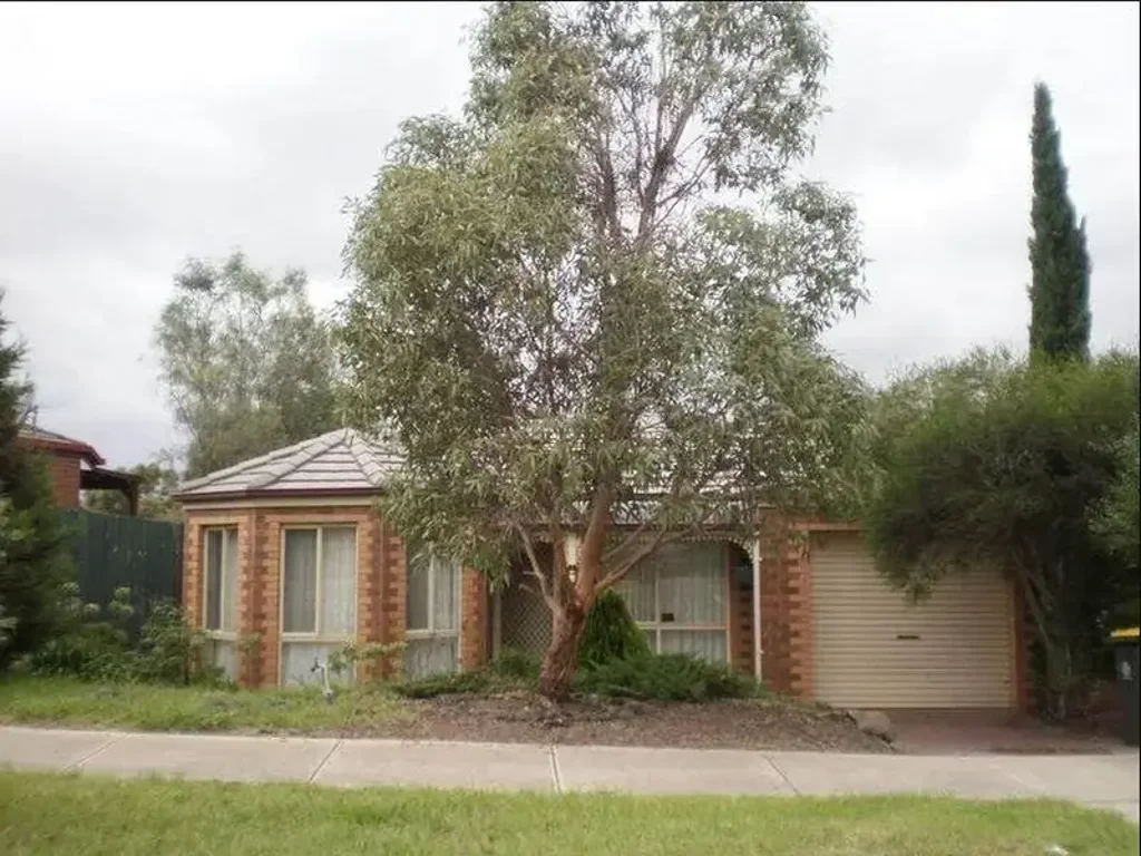 LOVELY FAMILY HOME!