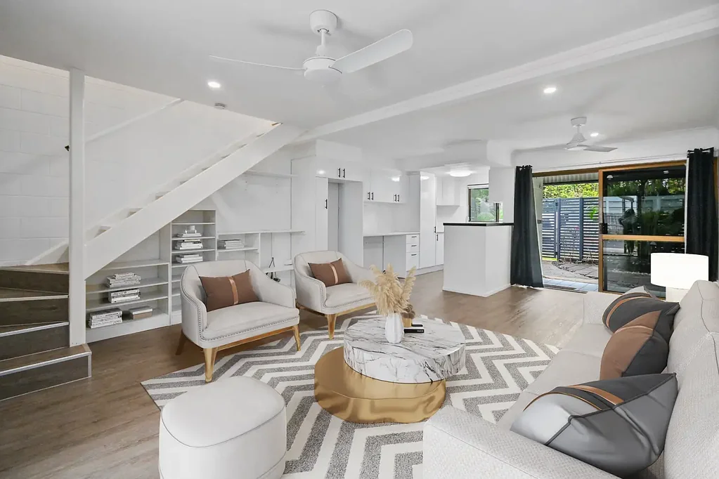 Yorkeys Knob 2 Bedroom Coastal Comfort & Convenient townhouse.– Walk to the Beach