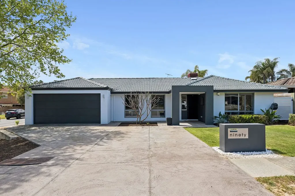 2 Glenfield Road, Kingsley, WA 6026
