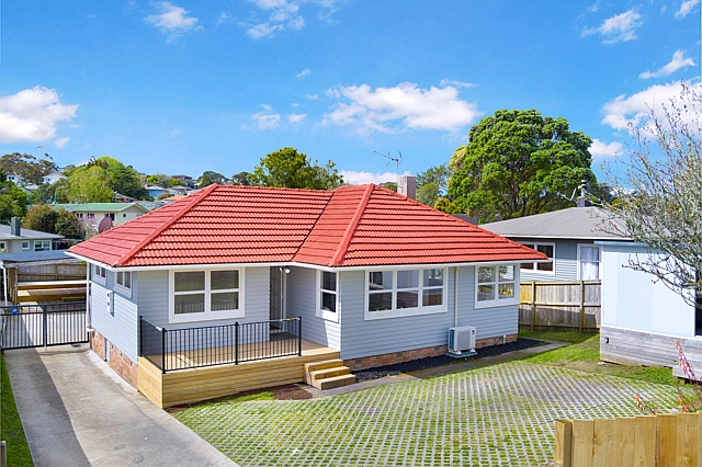 6 Cajero Place, Green Bay, Waitakere City