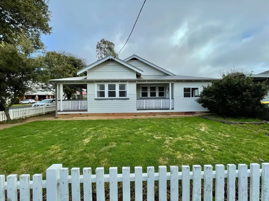 Ray White Real Estate Parkes