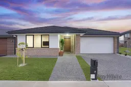 8 Volero Street, Clyde