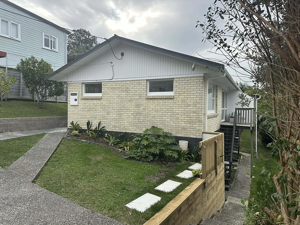 2/7 Dakota Avenue, Beach Haven, North Shore City, Auckland