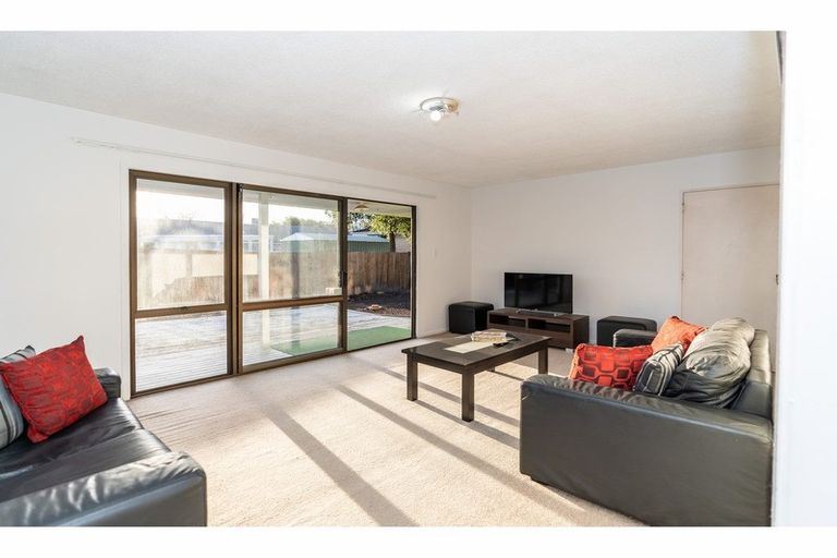 2/479 Wairakei Road, Burnside, Christchurch, 3 phòng ngủ, 1 phòng tắm