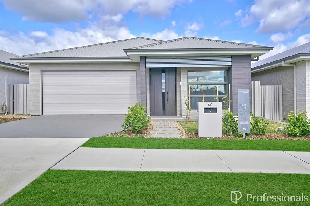 Modern, Stylish - Beautiful Family Home