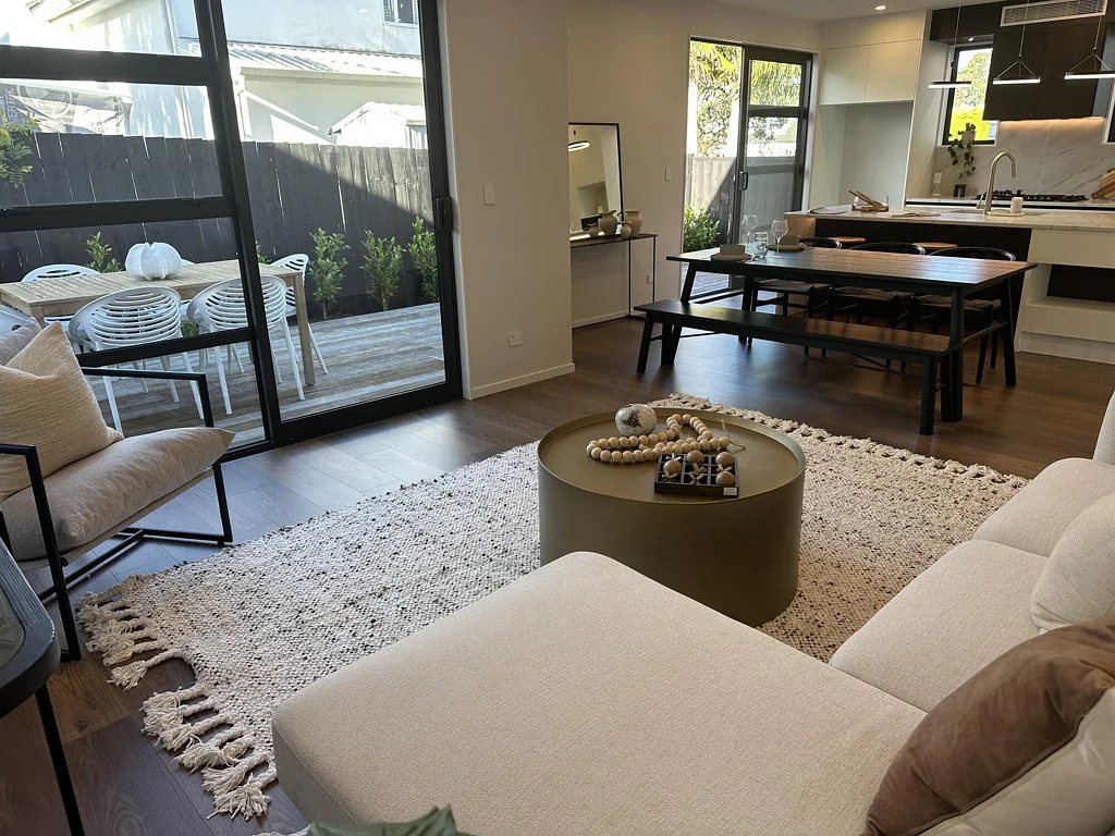Bayswater 4 Bedroom Brand New Freehold, 10 Year Master Build Guarantee