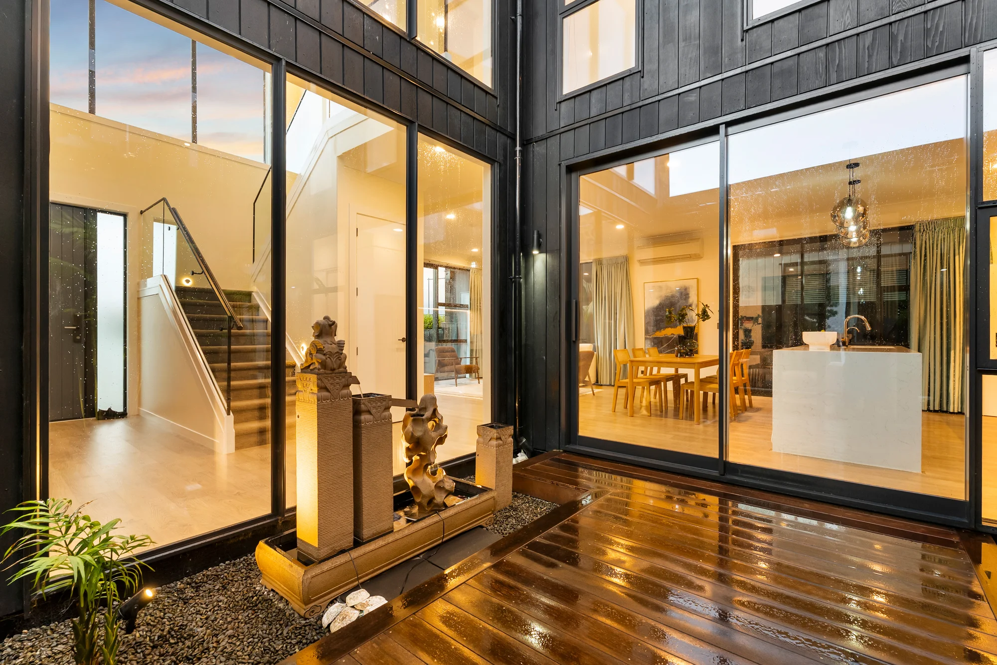 Hobsonville 5غرفة نوم One of a Kind! Builder's Own! No Ordinary Home!