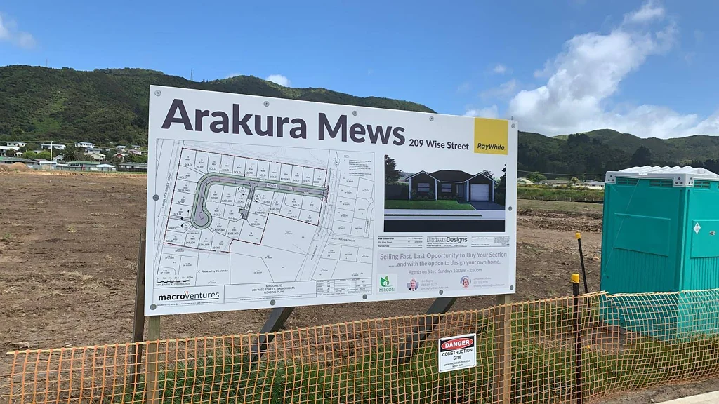 Wainuiomata Secure the Last Corner Section at Arakura Mews!