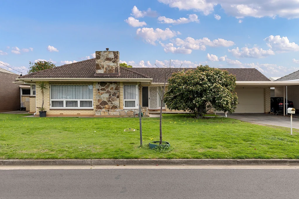 13 Doncaster Avenue, Novar Gardens, SA 5040