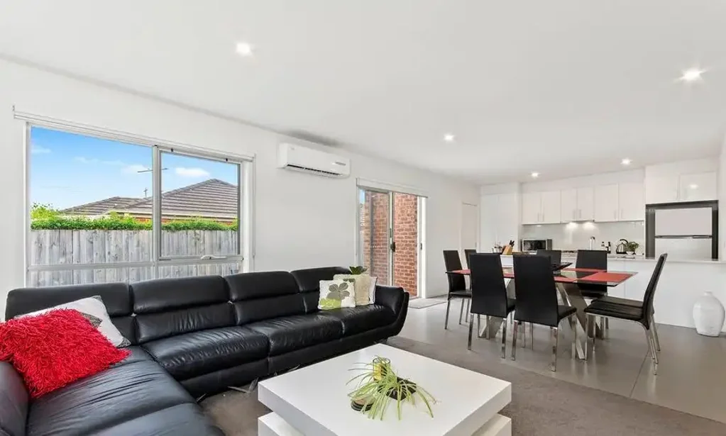 Modern Low-Maintenance Villa in Prime Hamlyn Heights