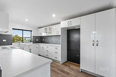10 Brill Crescent, Ulladulla, NSW 2539, 4房, 3浴, House
