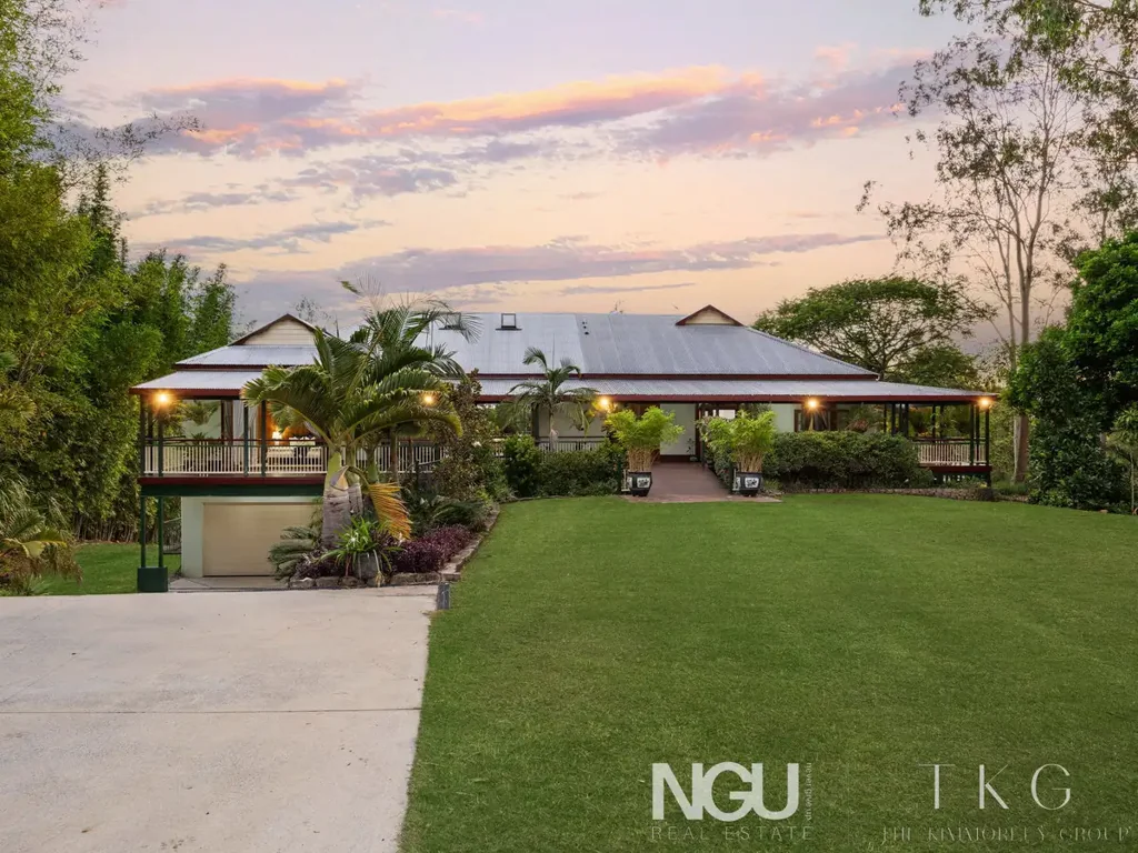 Karalee 7部屋 A Private Riverfront Estate – Karalee’s Crown Jewel
