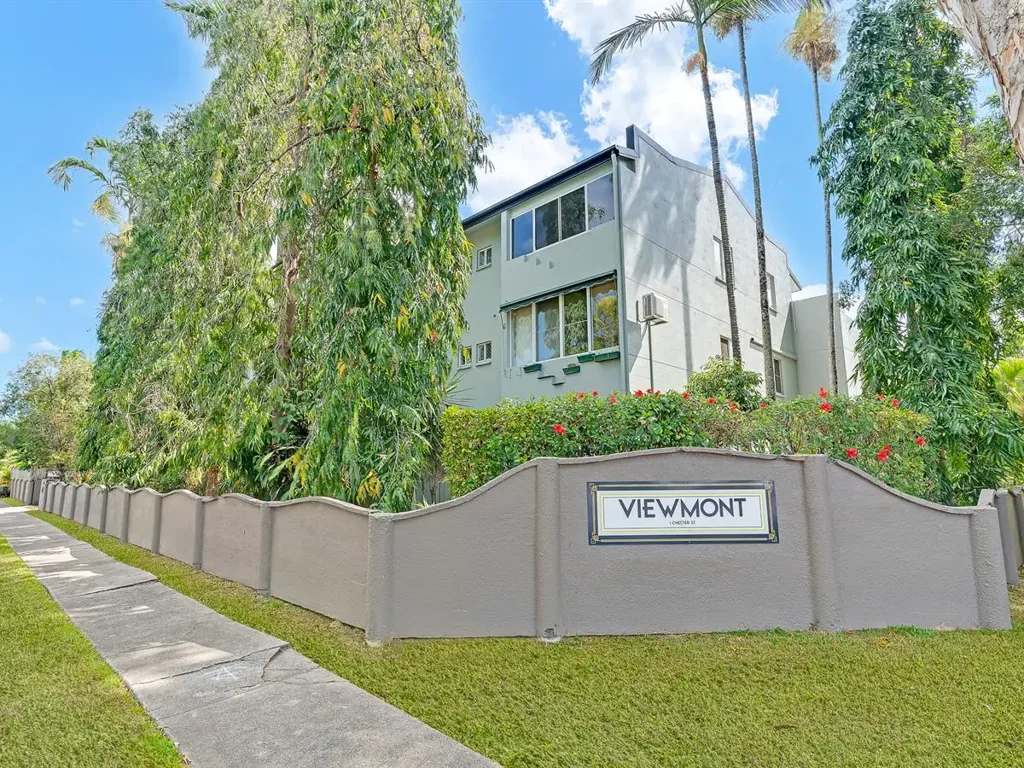 AFFORDABLE ONE-BEDROOM UNIT IN CONVENIENT LOCATION WITH POOL ACCESS