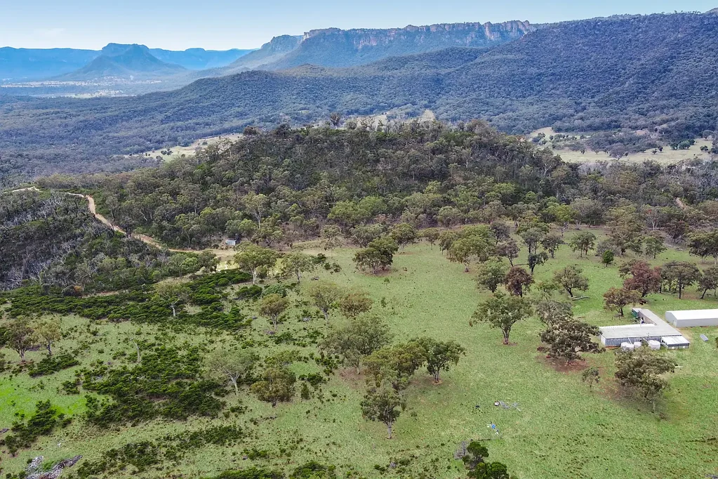 Glen Davis Off-Grid Bush Retreat on 813 Acres – NSW Wilderness Escape