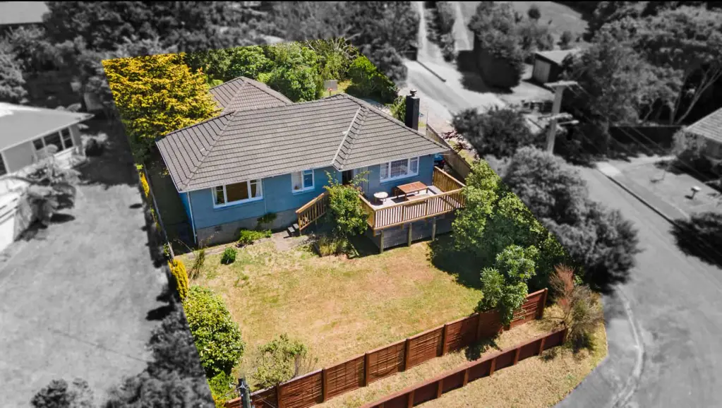 Wainuiomata 4બેડરૂમ Help! Need A Sold Sign ASAP