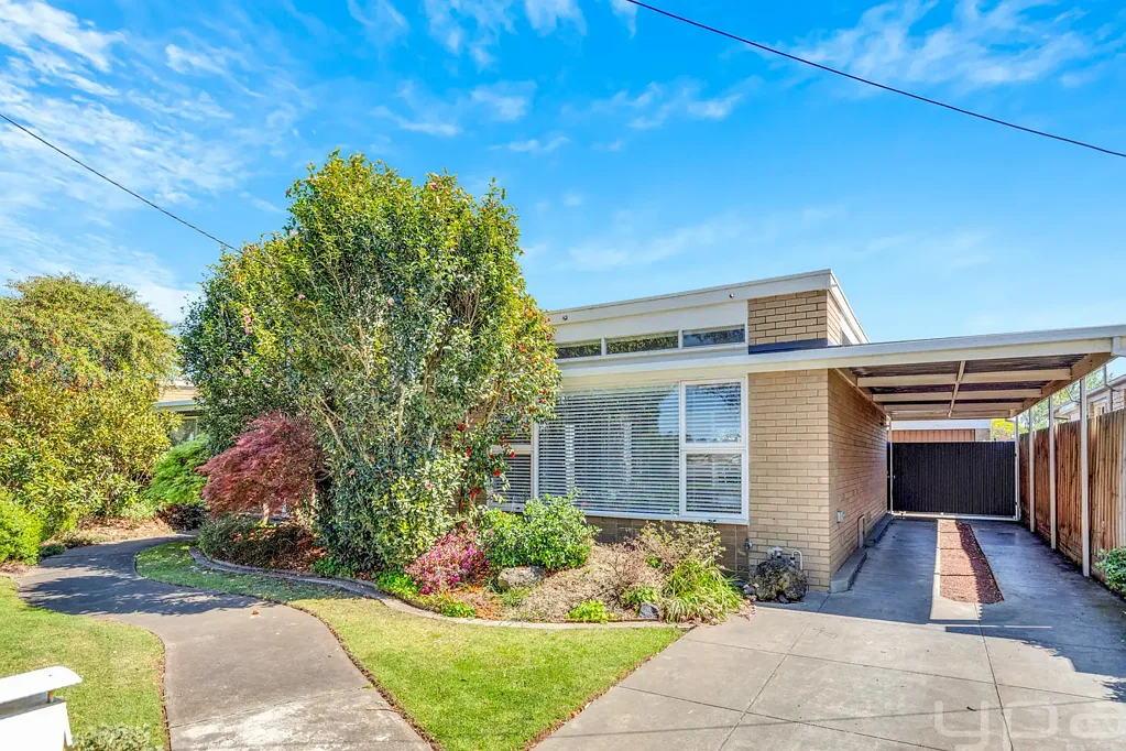 Werribee 3 Bedroom Mid-Century Charm with Prime Princes Highway Exposure