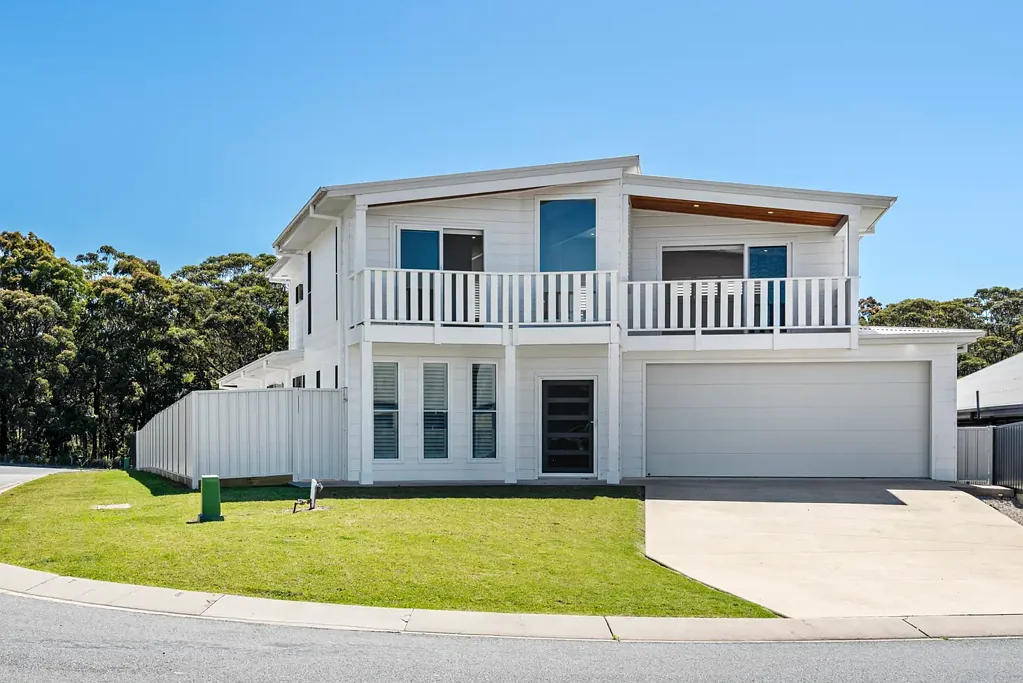 1 Superior Avenue, Burrill Lake, NSW 2539