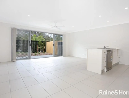 63B Watercress Boulevard, Redbank Plains, Ipswich - Greater Region, 3 chambres, 2 salles de bain, Townhouse