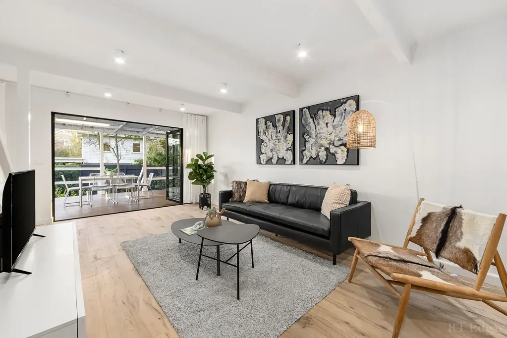 Camberwell 4બેડરૂમ Fashionable Family Prize in a Parkland Precinct